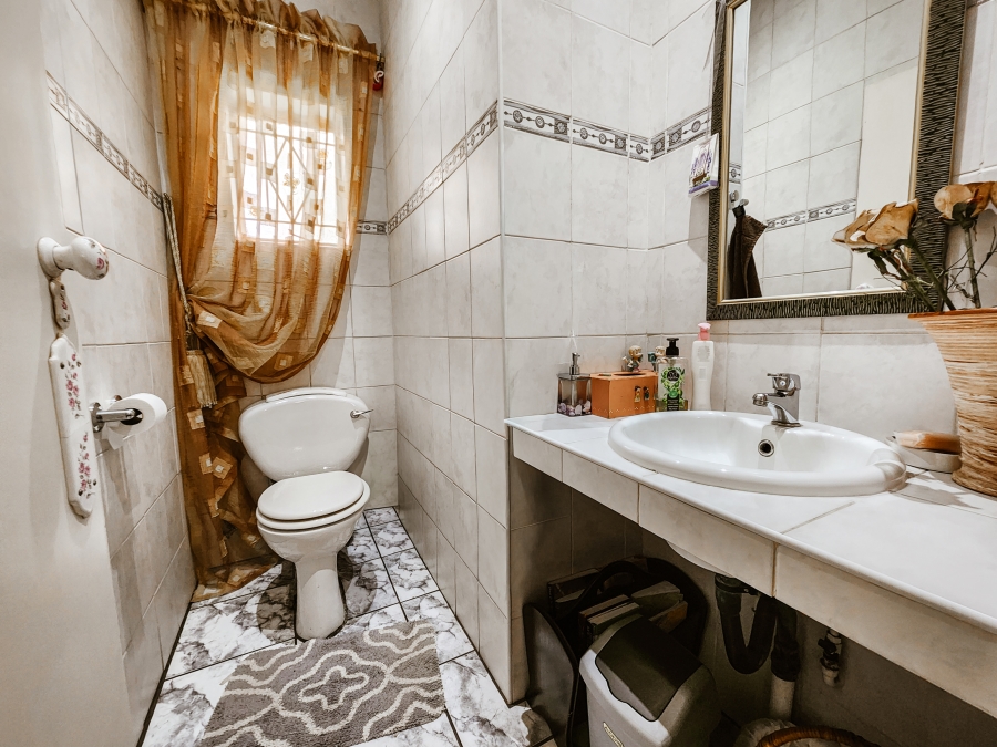 4 Bedroom Property for Sale in Sasolburg Ext 4 Free State